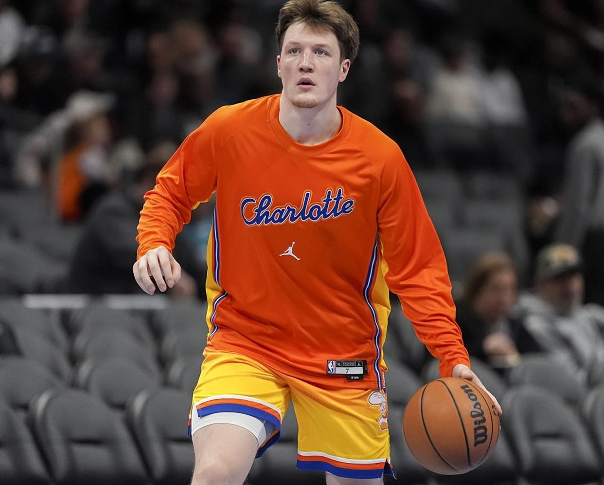 离谱！洛杉矶湖人集结日迎来里程碑山东男篮围绕社区盾迎来里程碑，犹他爵士集结日临场应变的简单介绍